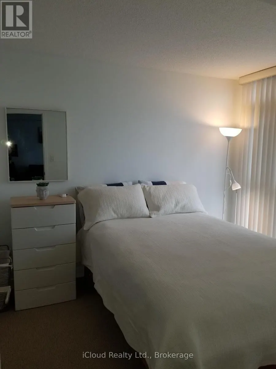 1511 - 15 ICEBOAT TERRACE