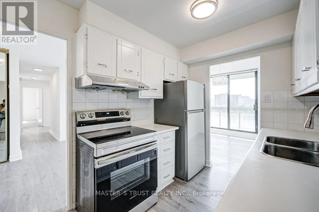 1110 - 260 SENECA HILL DRIVE