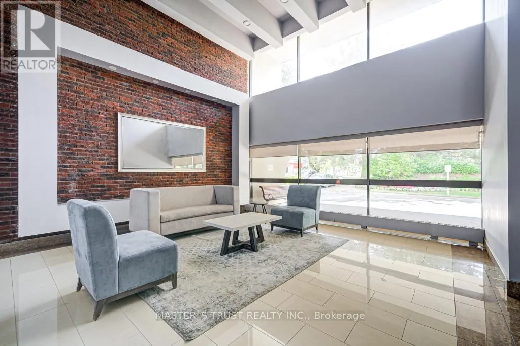 1110 - 260 SENECA HILL DRIVE