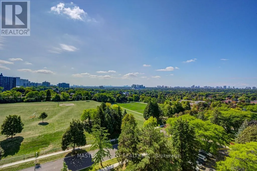 1110 - 260 SENECA HILL DRIVE
