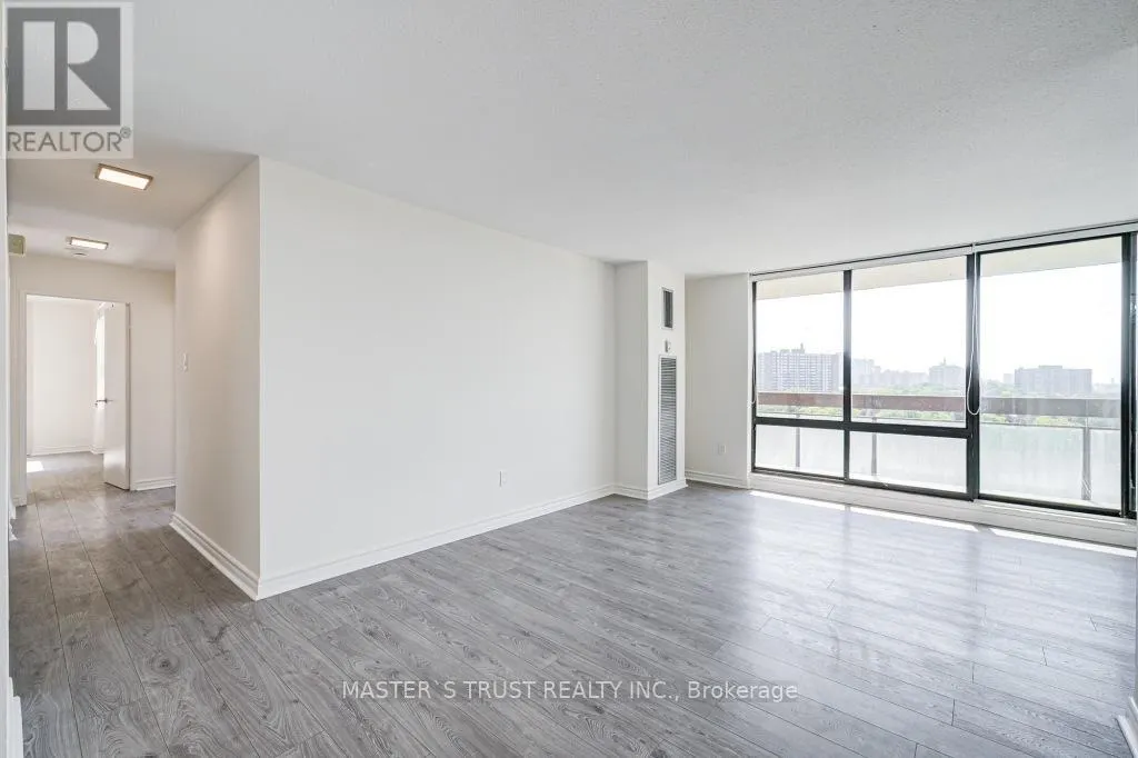 1110 - 260 SENECA HILL DRIVE
