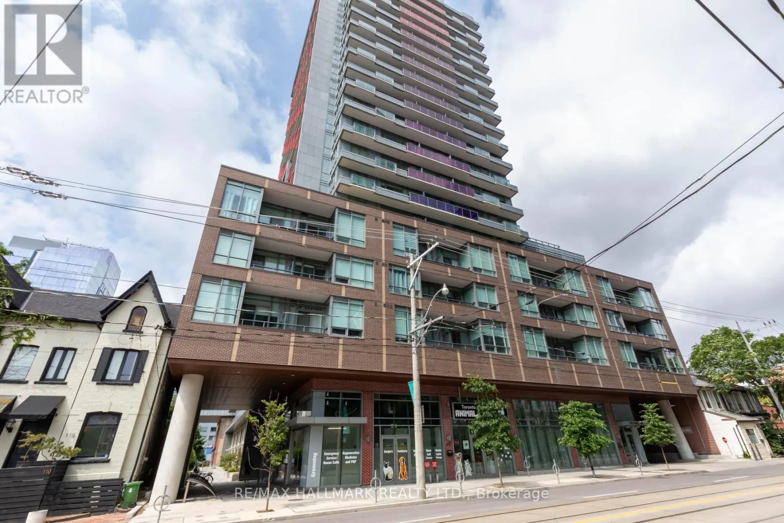 816 - 120 PARLIAMENT STREET