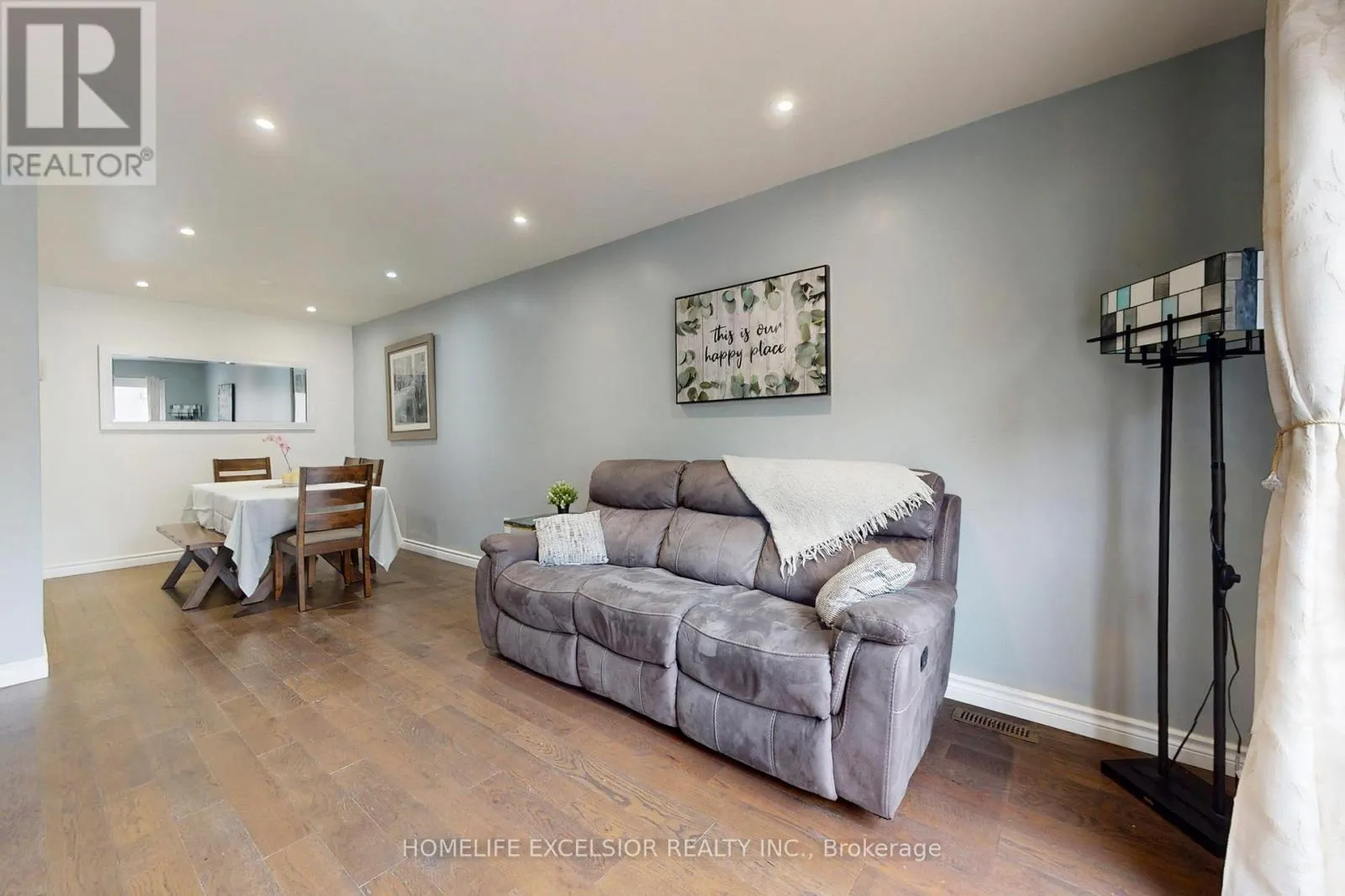 113 ROCK FERN WAY