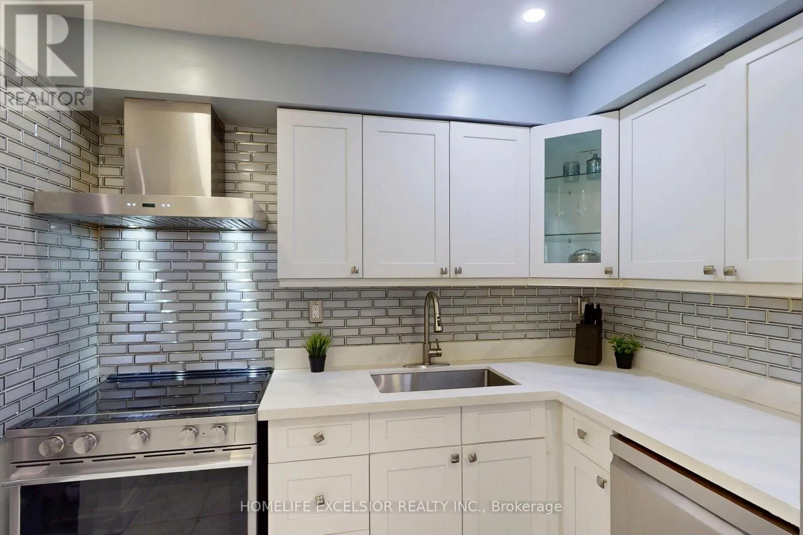 113 ROCK FERN WAY