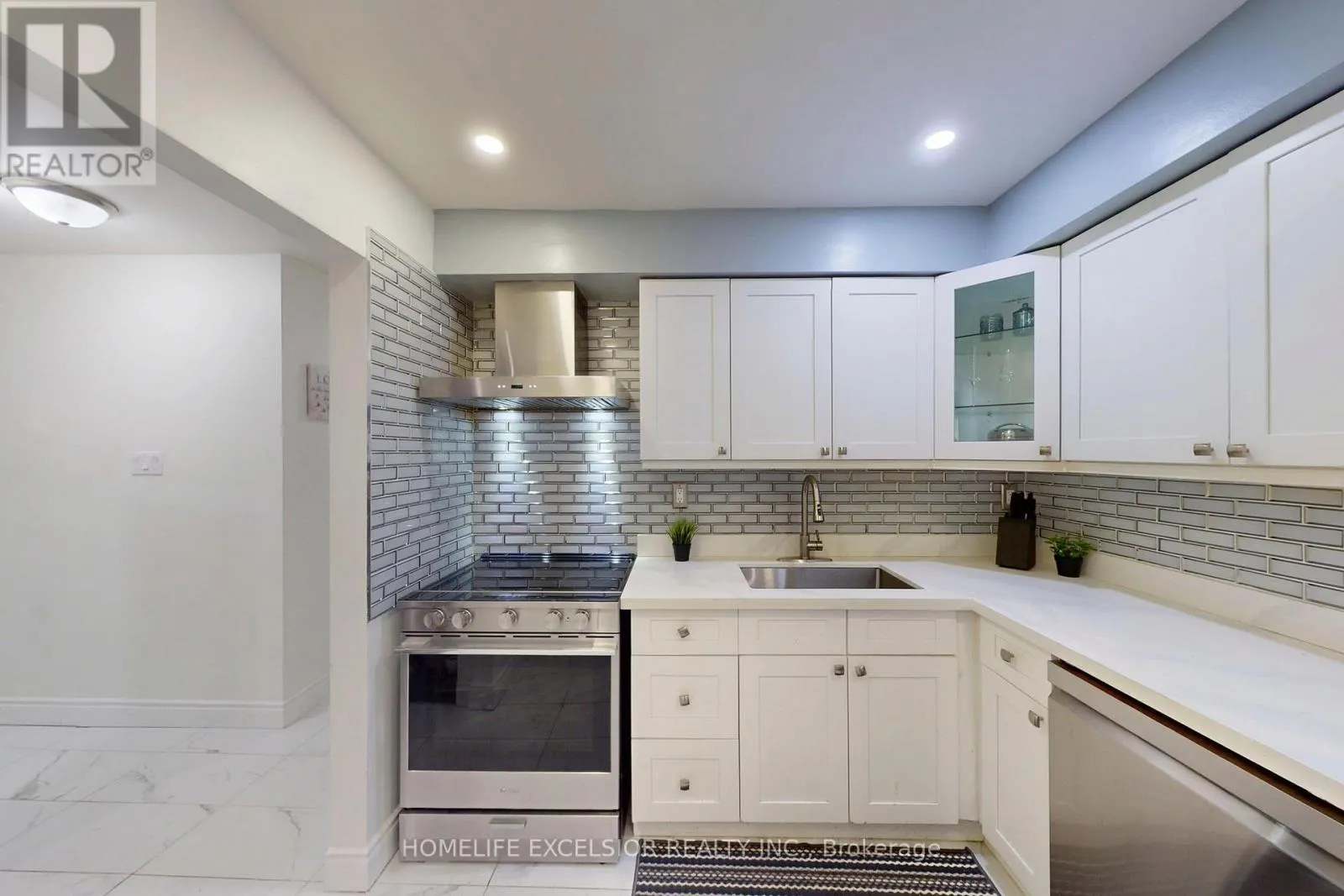 113 ROCK FERN WAY