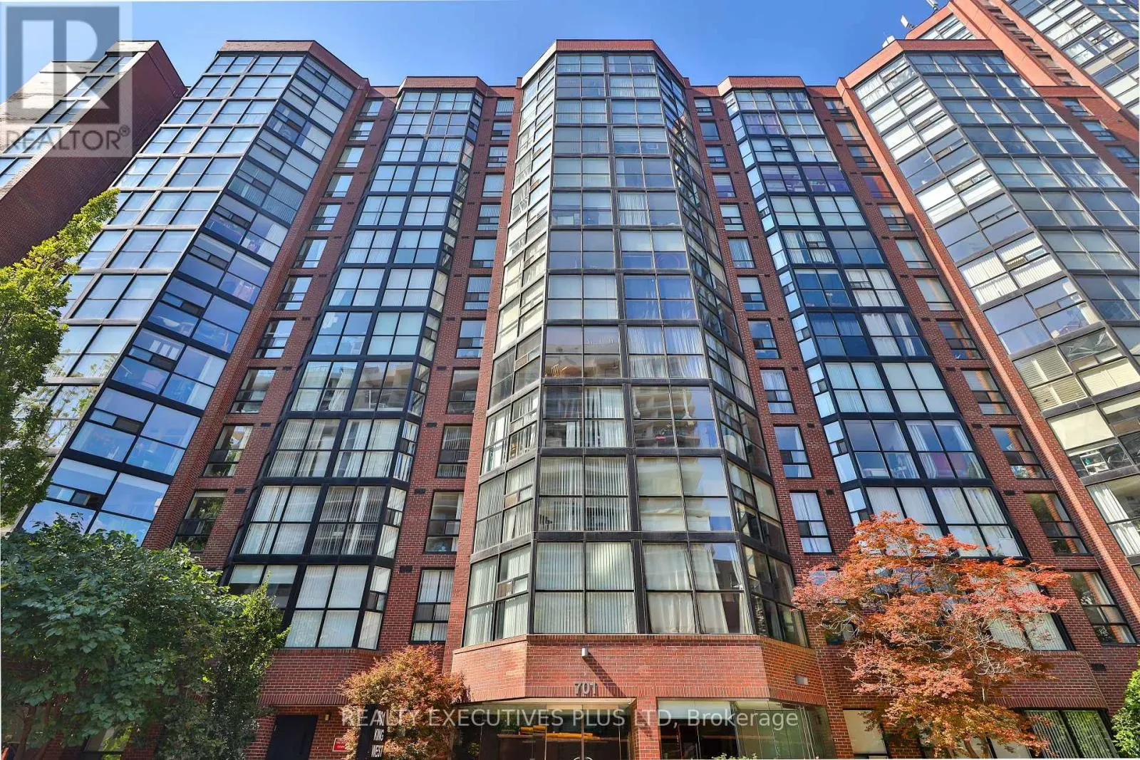 811 - 701 KING STREET W
