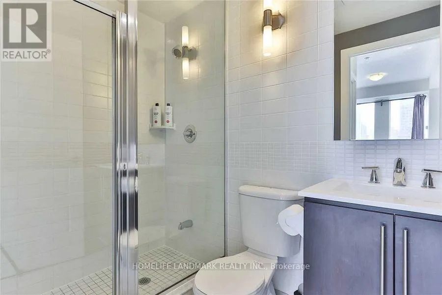 305 - 28 LINDEN STREET