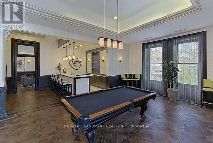 305 - 28 LINDEN STREET