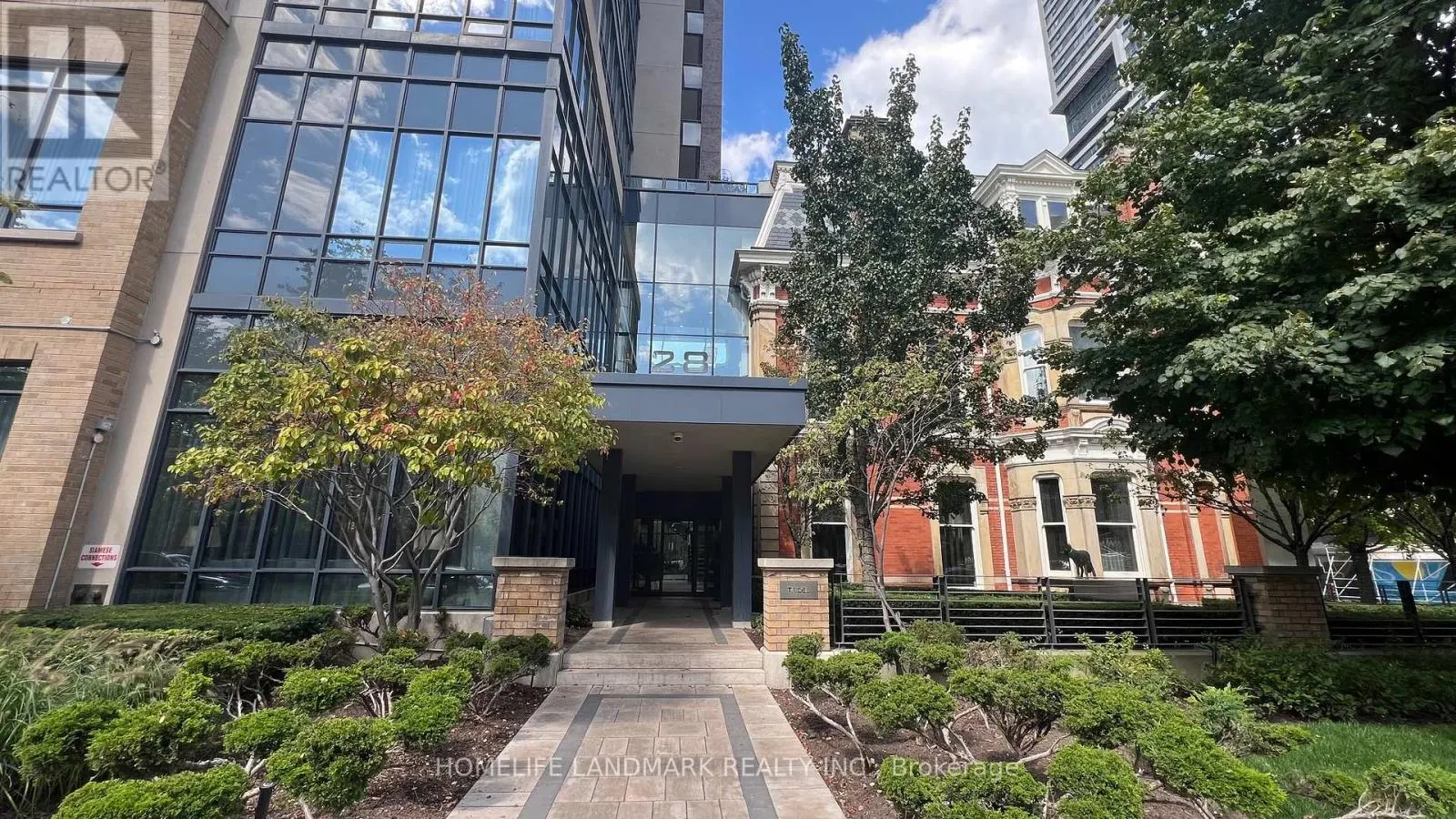 305 - 28 LINDEN STREET