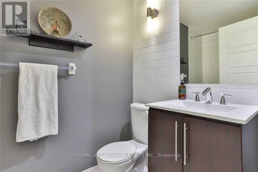 305 - 28 LINDEN STREET