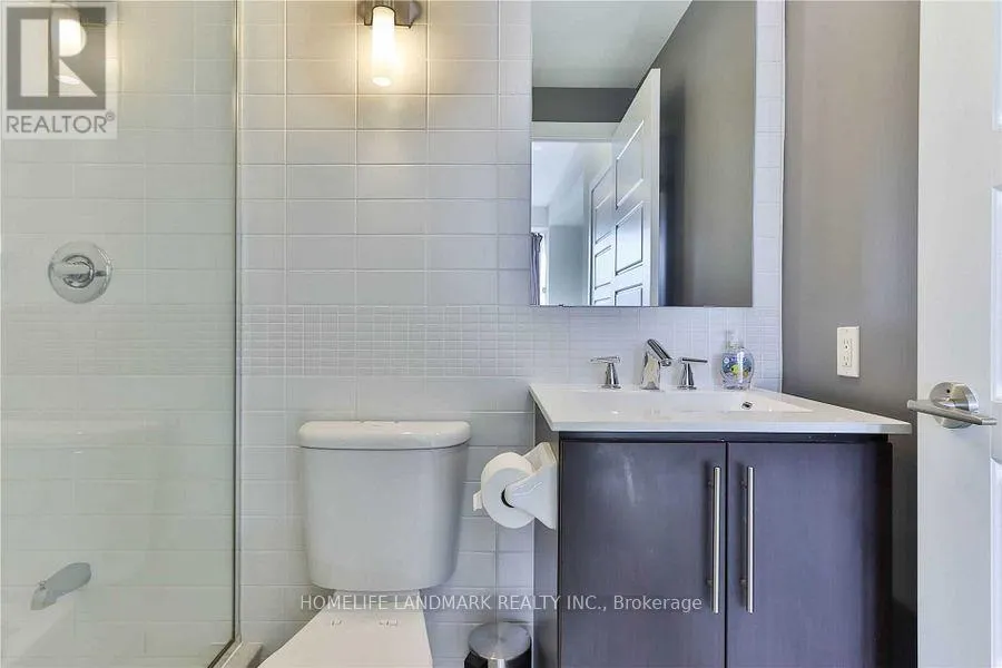 305 - 28 LINDEN STREET