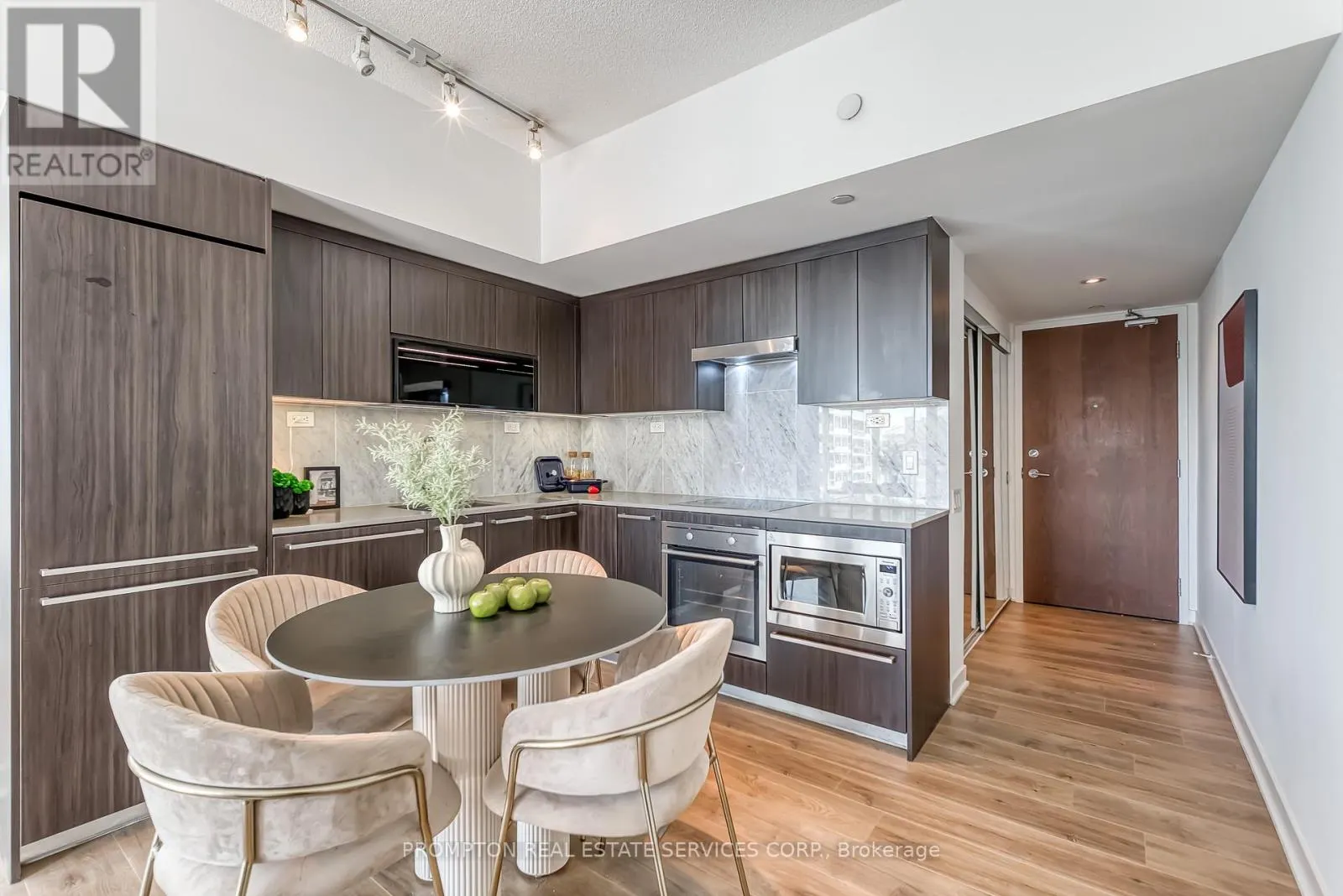 1002 - 70 QUEENS WHARF ROAD