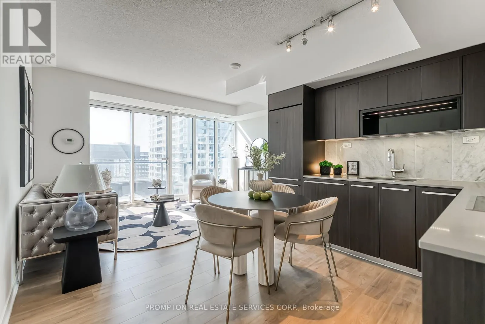 1002 - 70 QUEENS WHARF ROAD