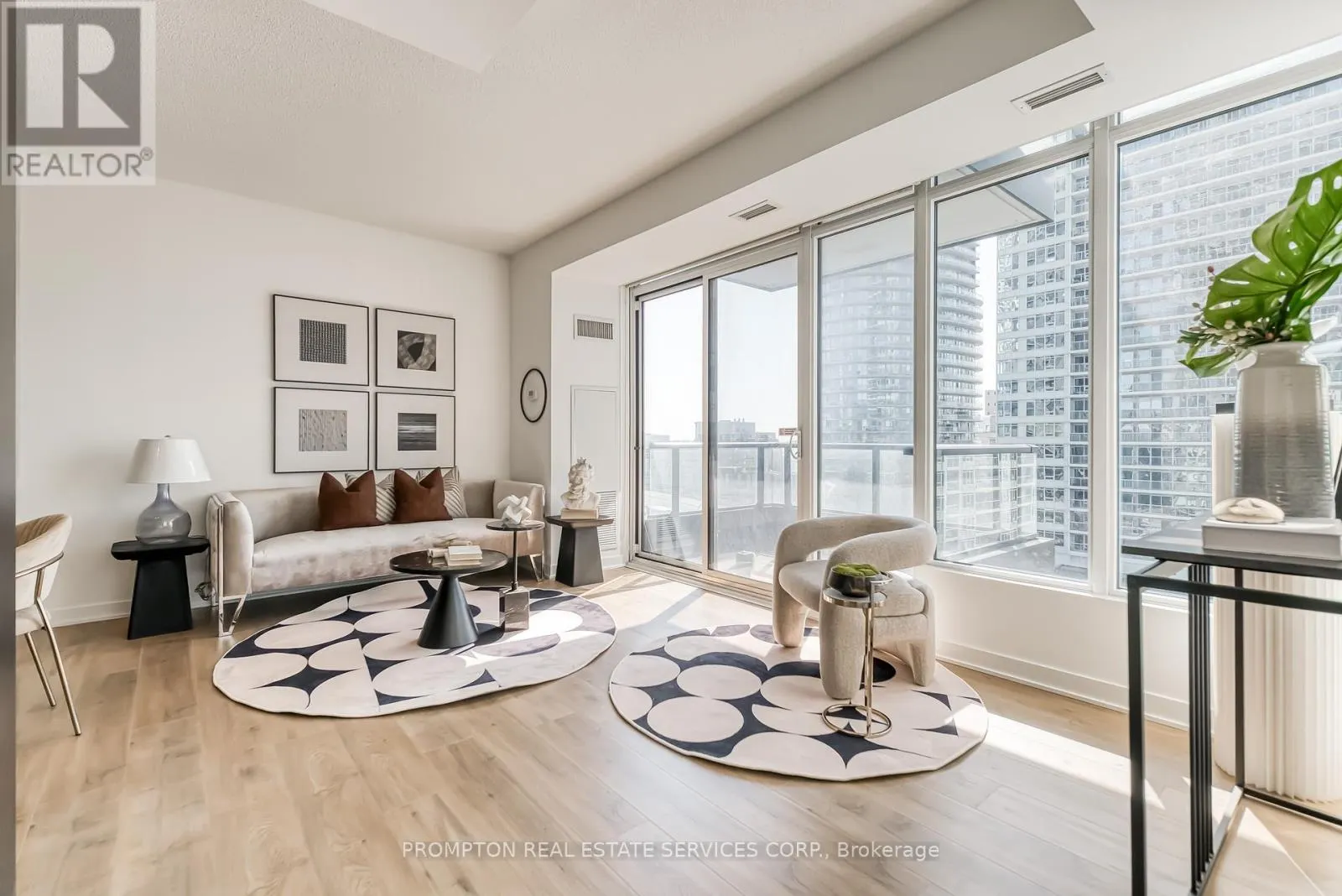 1002 - 70 QUEENS WHARF ROAD
