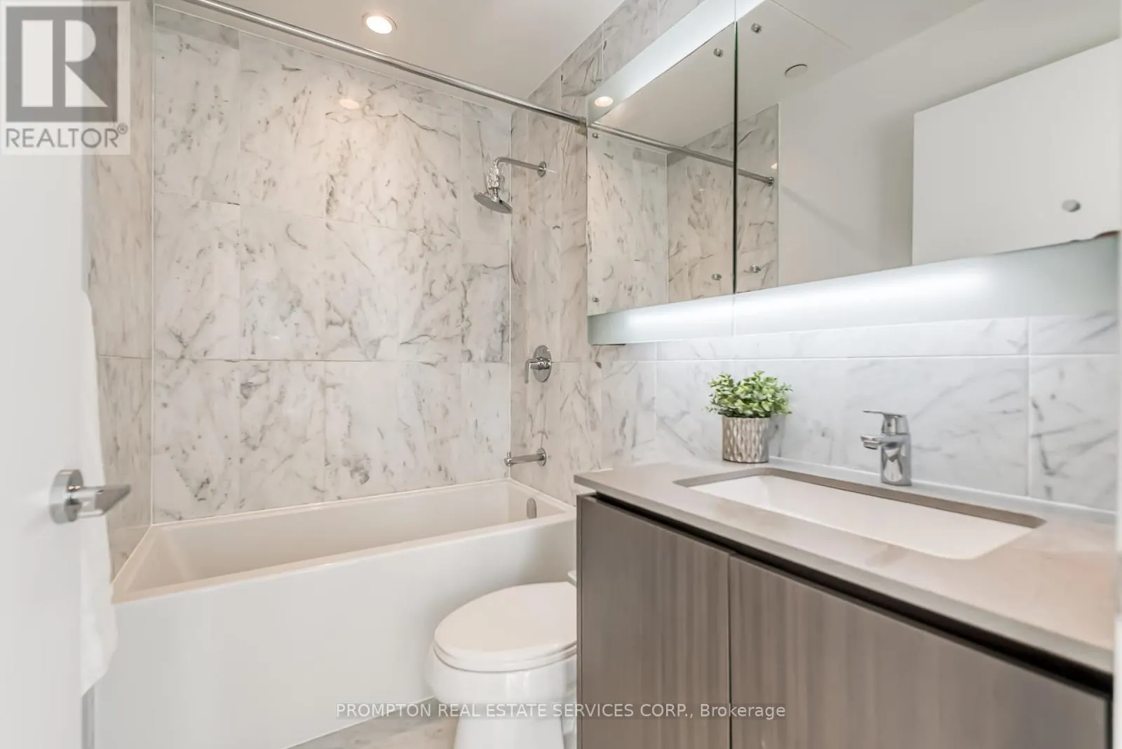 1002 - 70 QUEENS WHARF ROAD