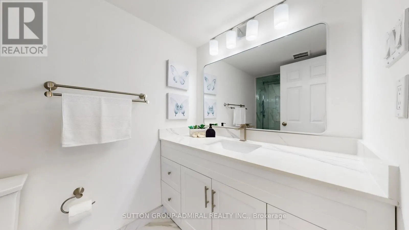 1501 - 131 TORRESDALE AVENUE