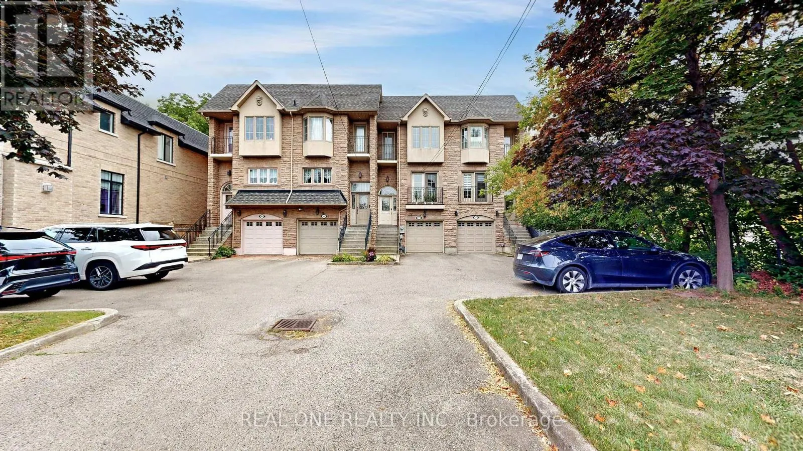 299 FINCH AVENUE E