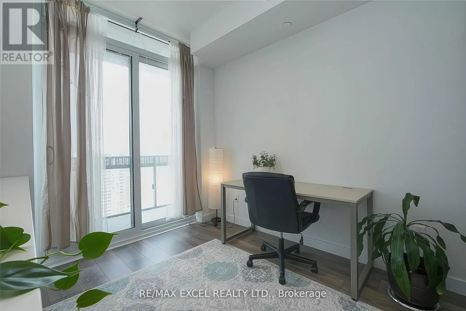 3209 - 8 EGLINTON AVENUE E