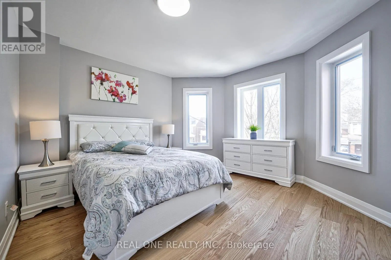 157 GLENHOLME AVENUE