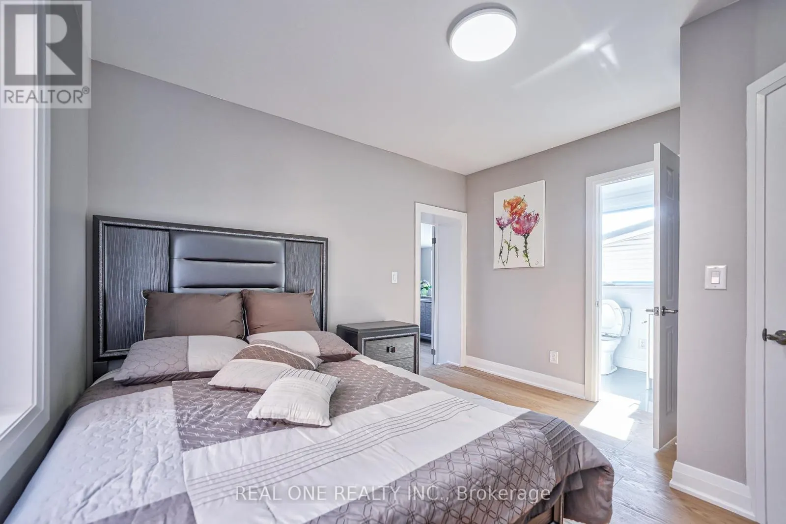 157 GLENHOLME AVENUE