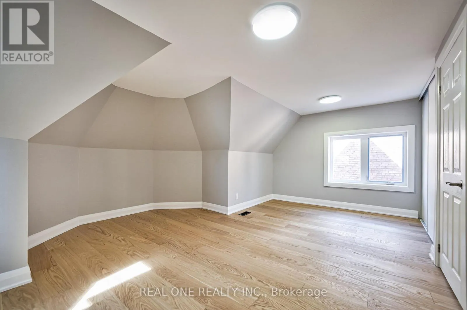 157 GLENHOLME AVENUE