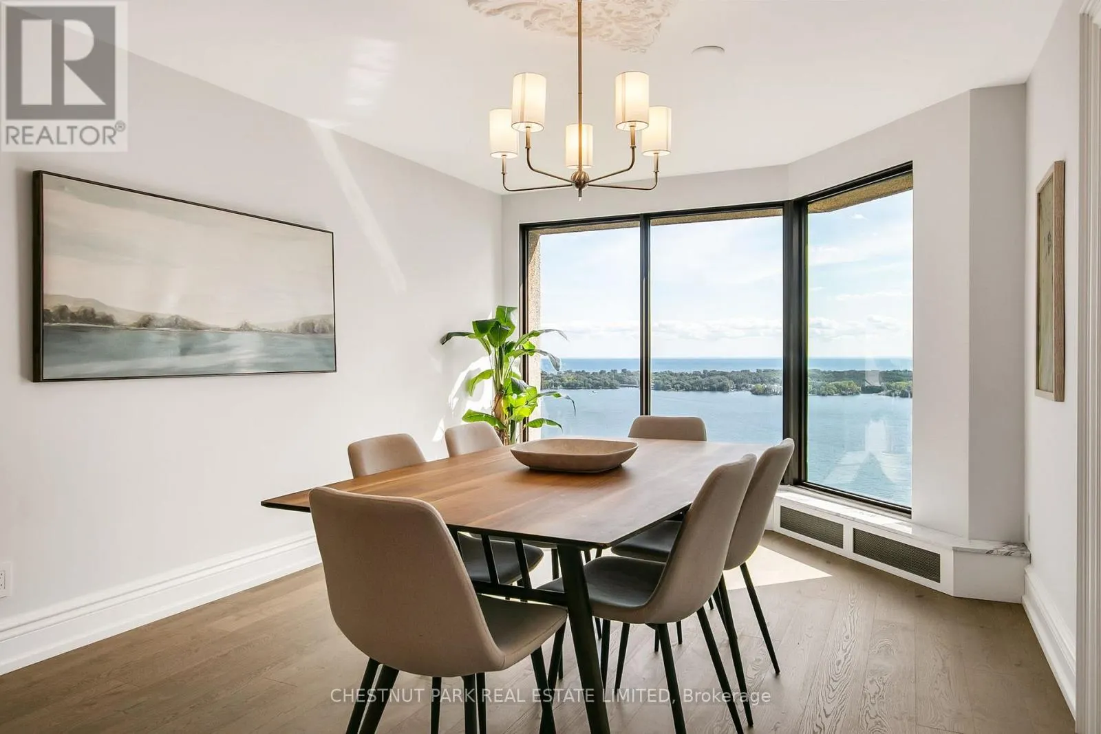 3011 - 55 HARBOUR SQUARE