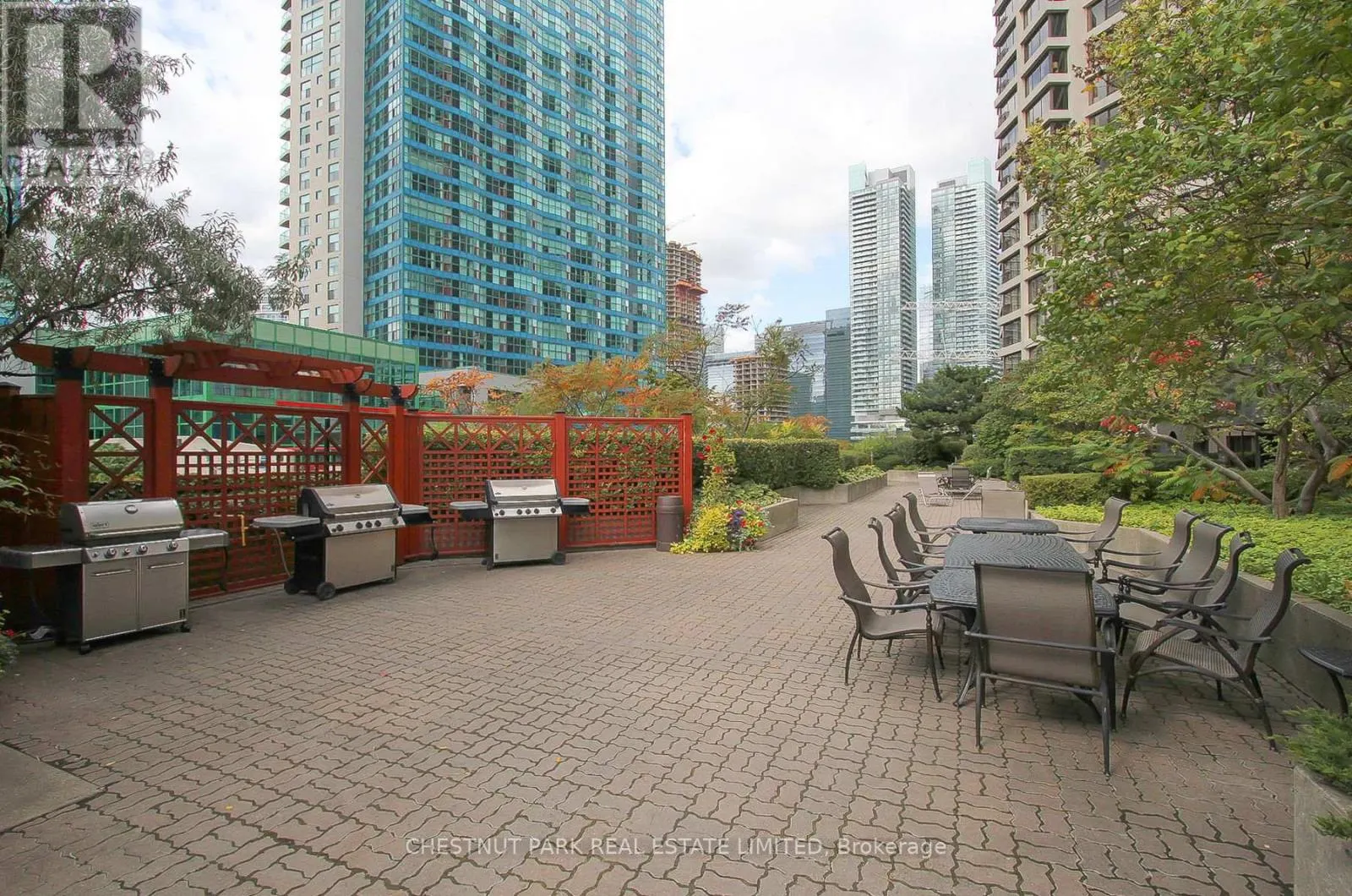 3011 - 55 HARBOUR SQUARE