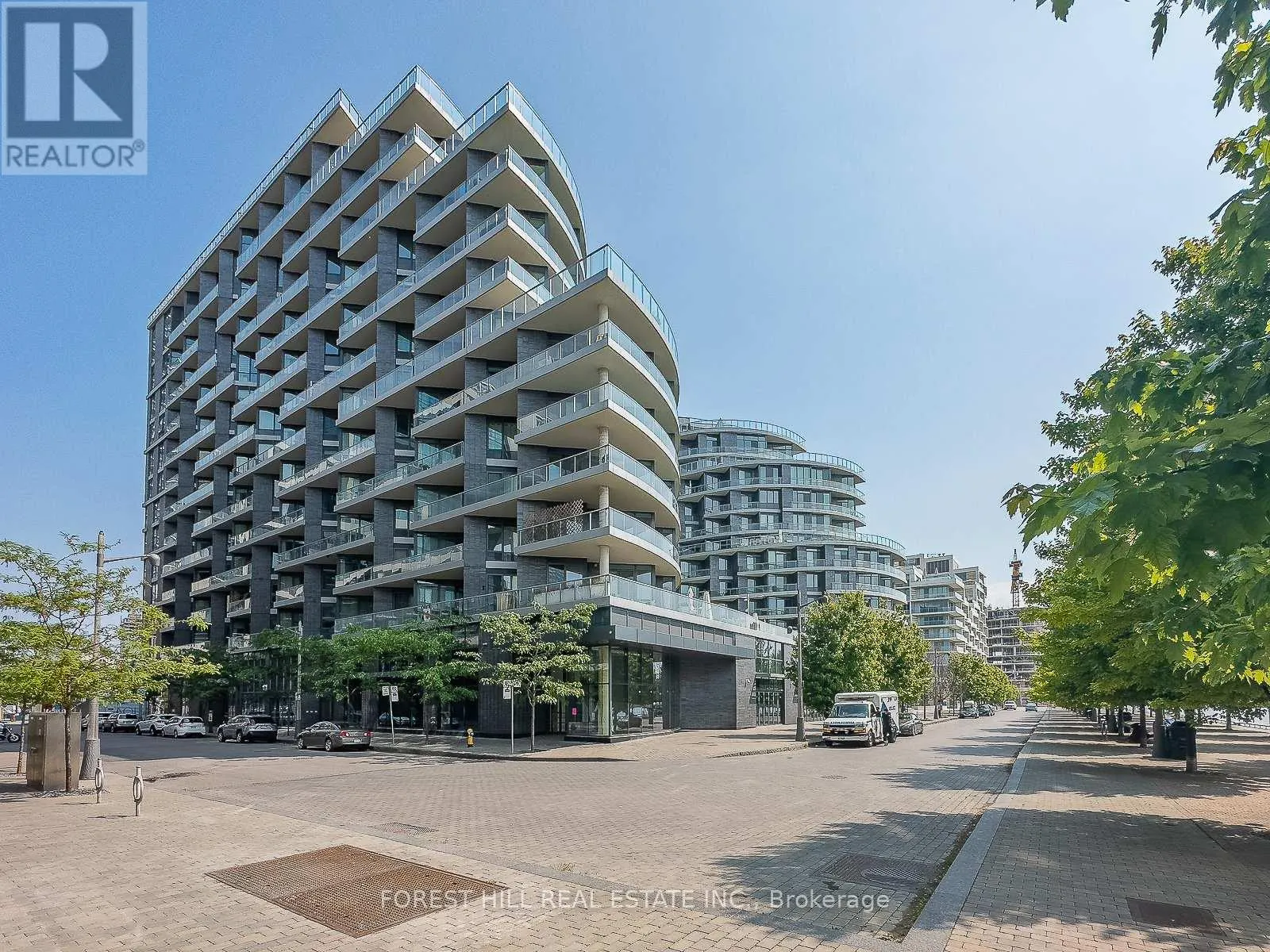 SPH #07 - 1 EDGEWATER DRIVE