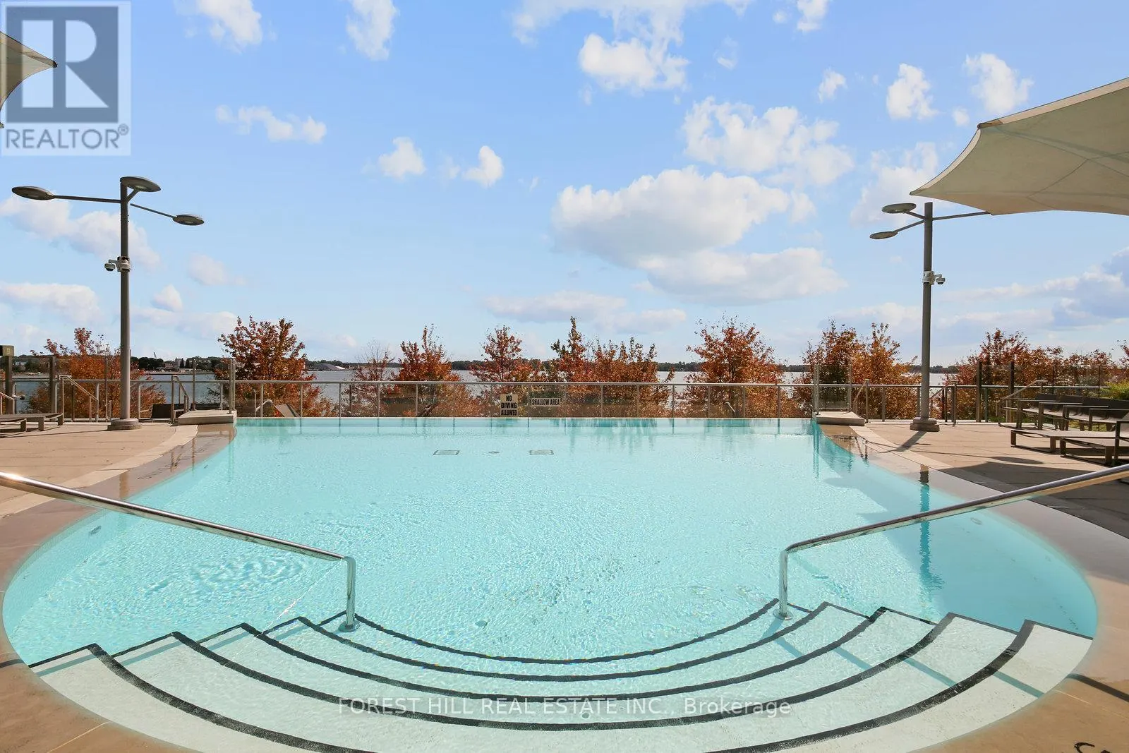 SPH #07 - 1 EDGEWATER DRIVE