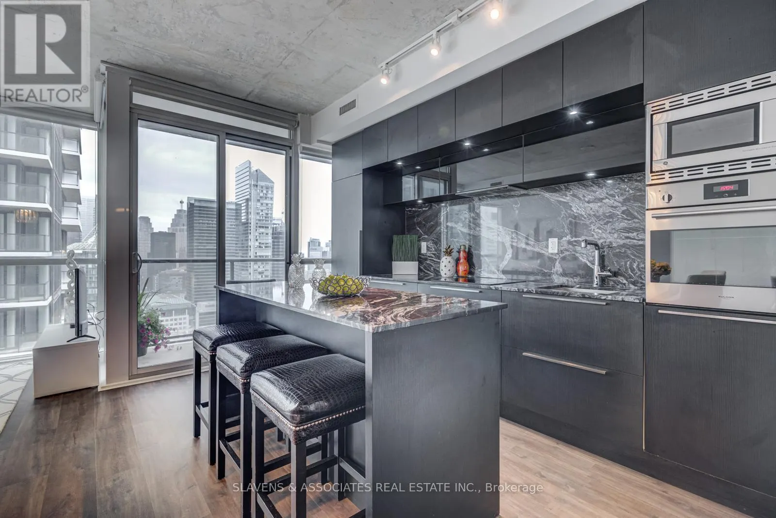 3503 - 88 BLUE JAYS WAY