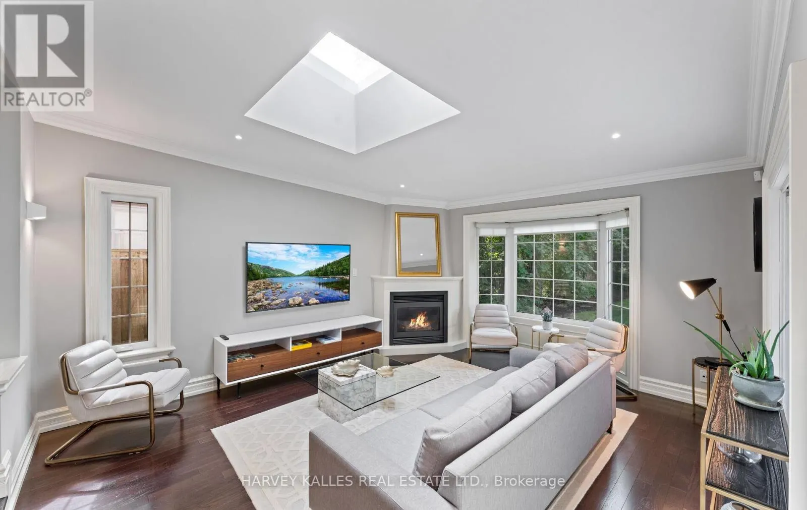 112 MASON BOULEVARD