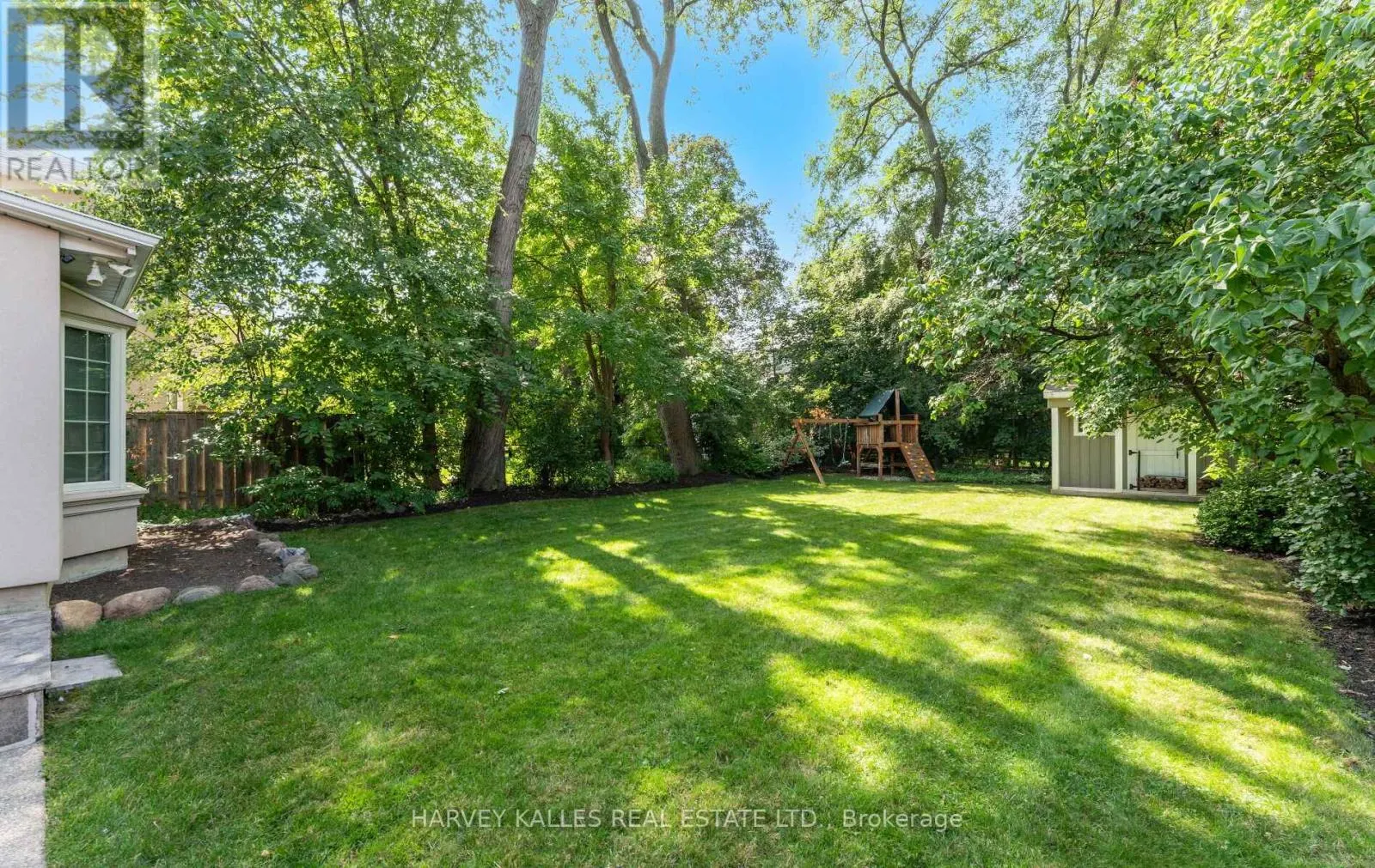 112 MASON BOULEVARD