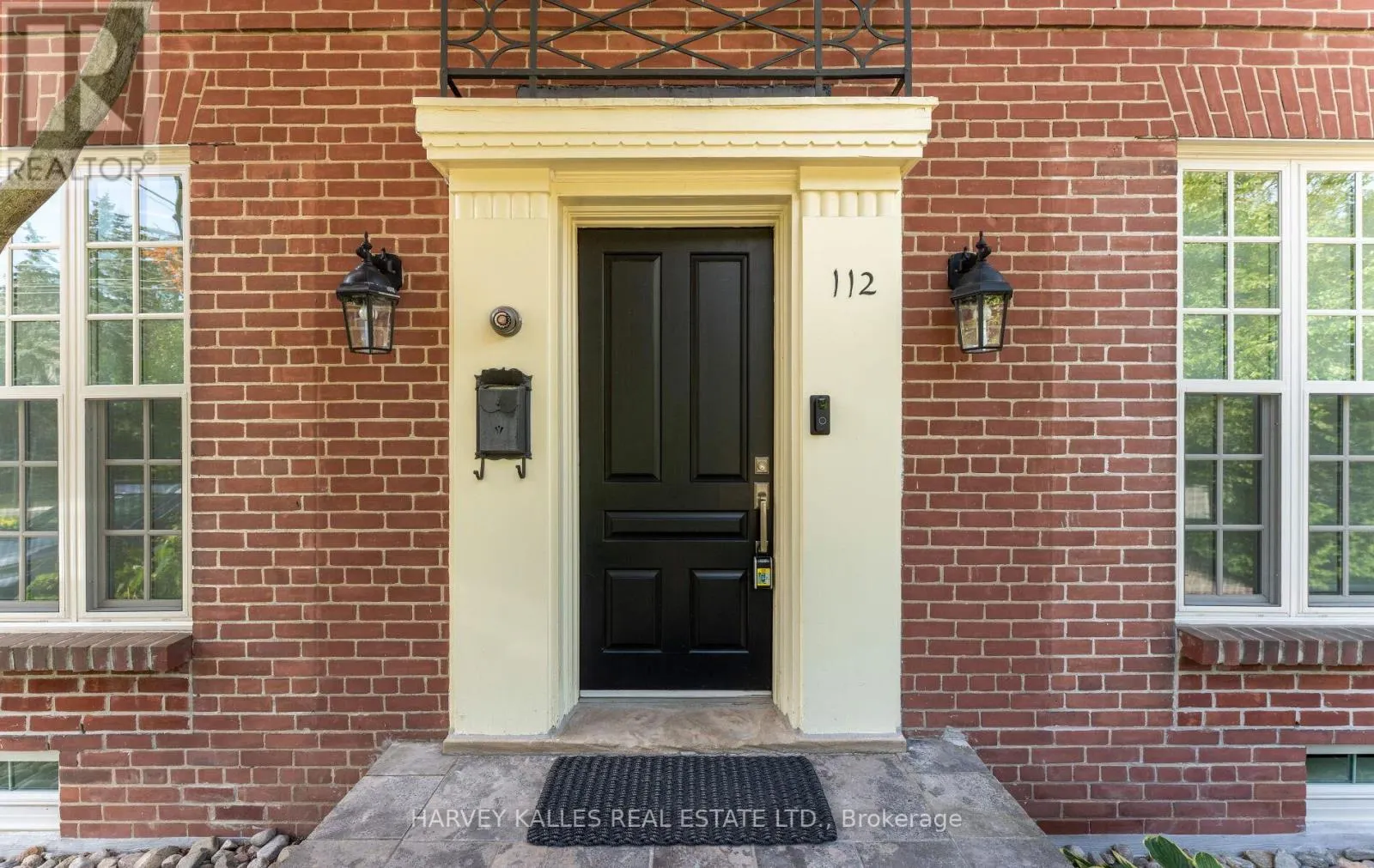 112 MASON BOULEVARD