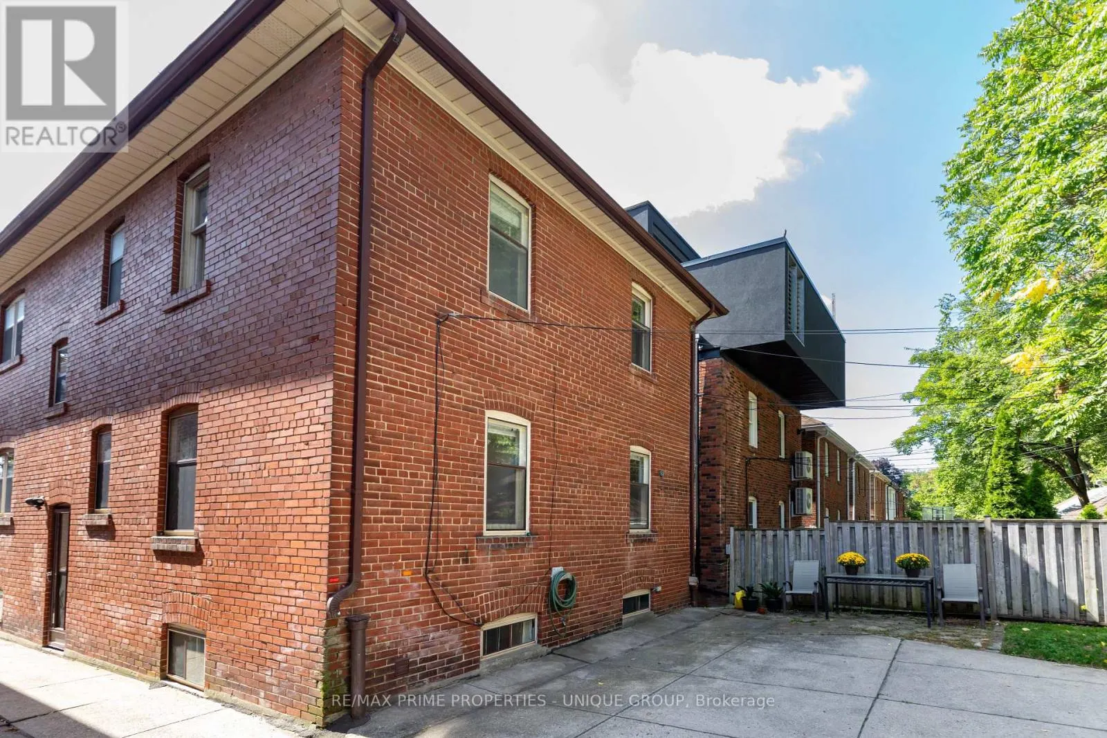 66 BURNABY BOULEVARD