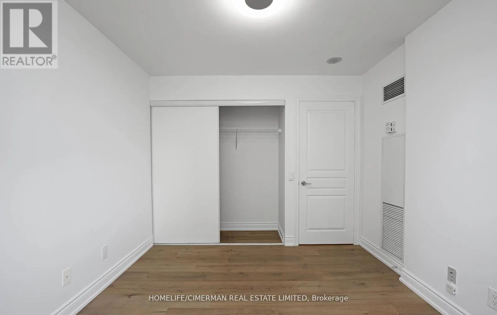 1327 - 15 NORTHTOWN WAY