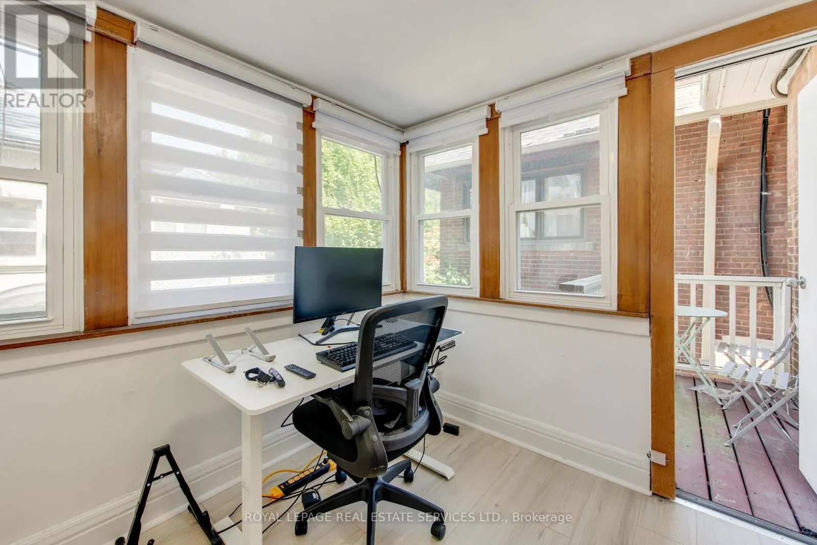 2 - 18 SHORNCLIFFE AVENUE