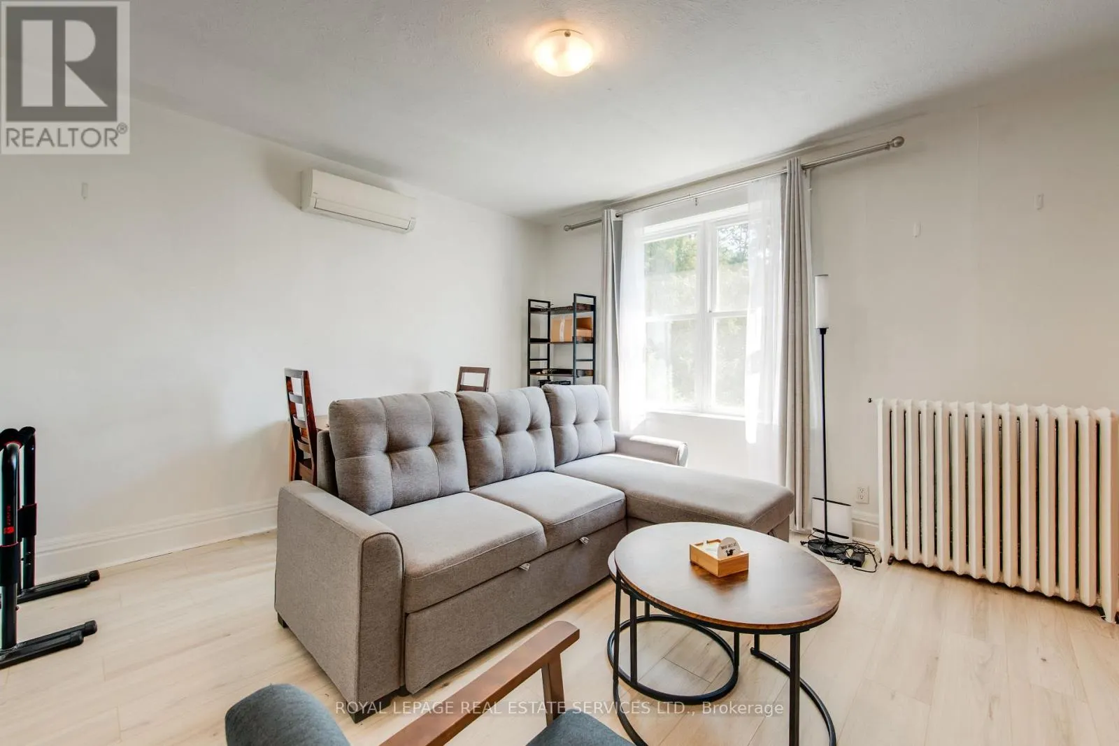 2 - 18 SHORNCLIFFE AVENUE