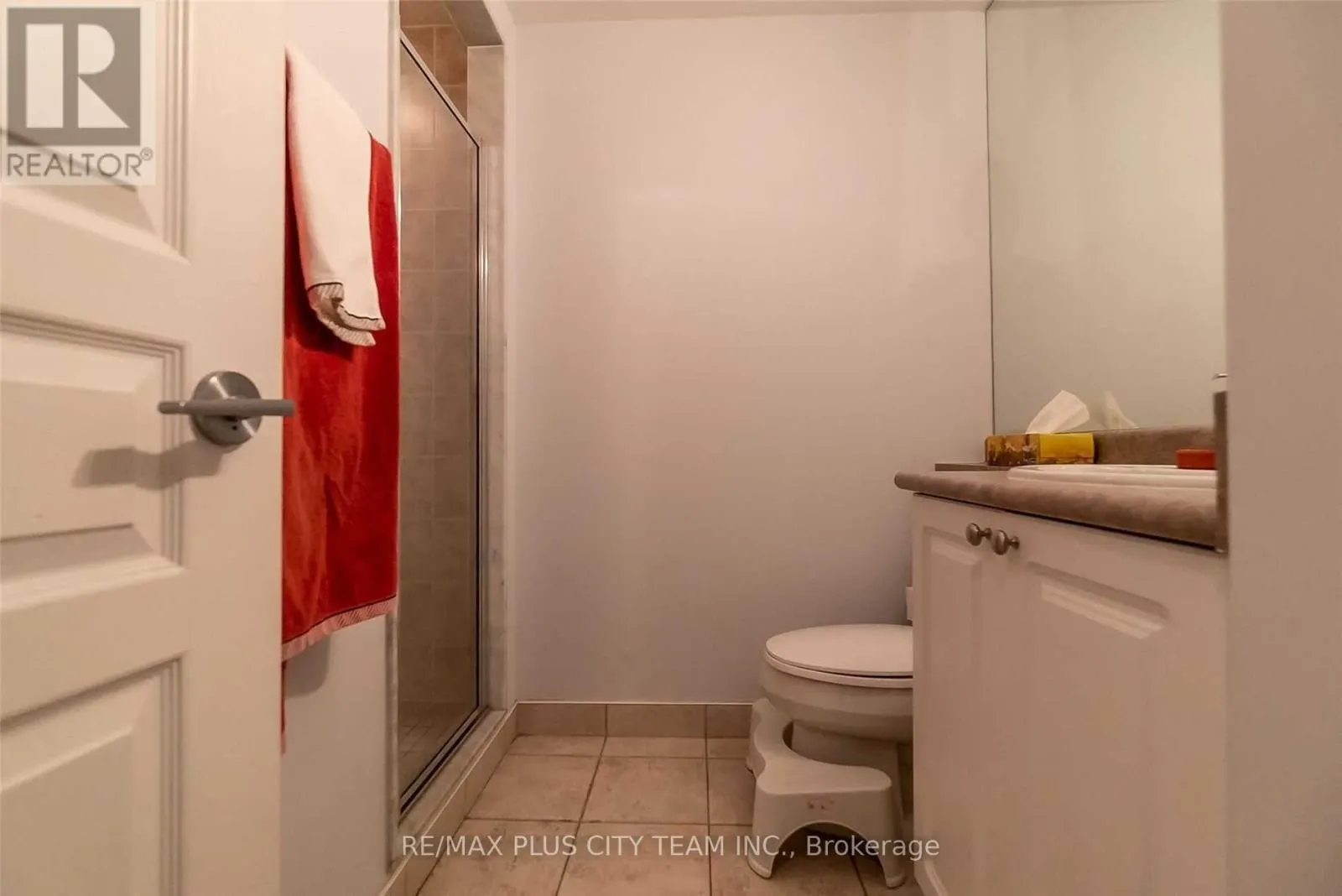 3702 - 18 YONGE STREET