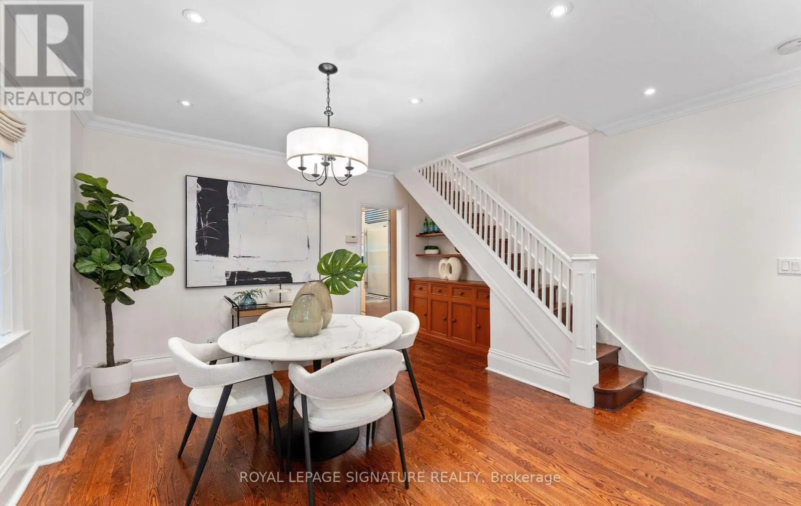 45 HILLSDALE AVENUE W