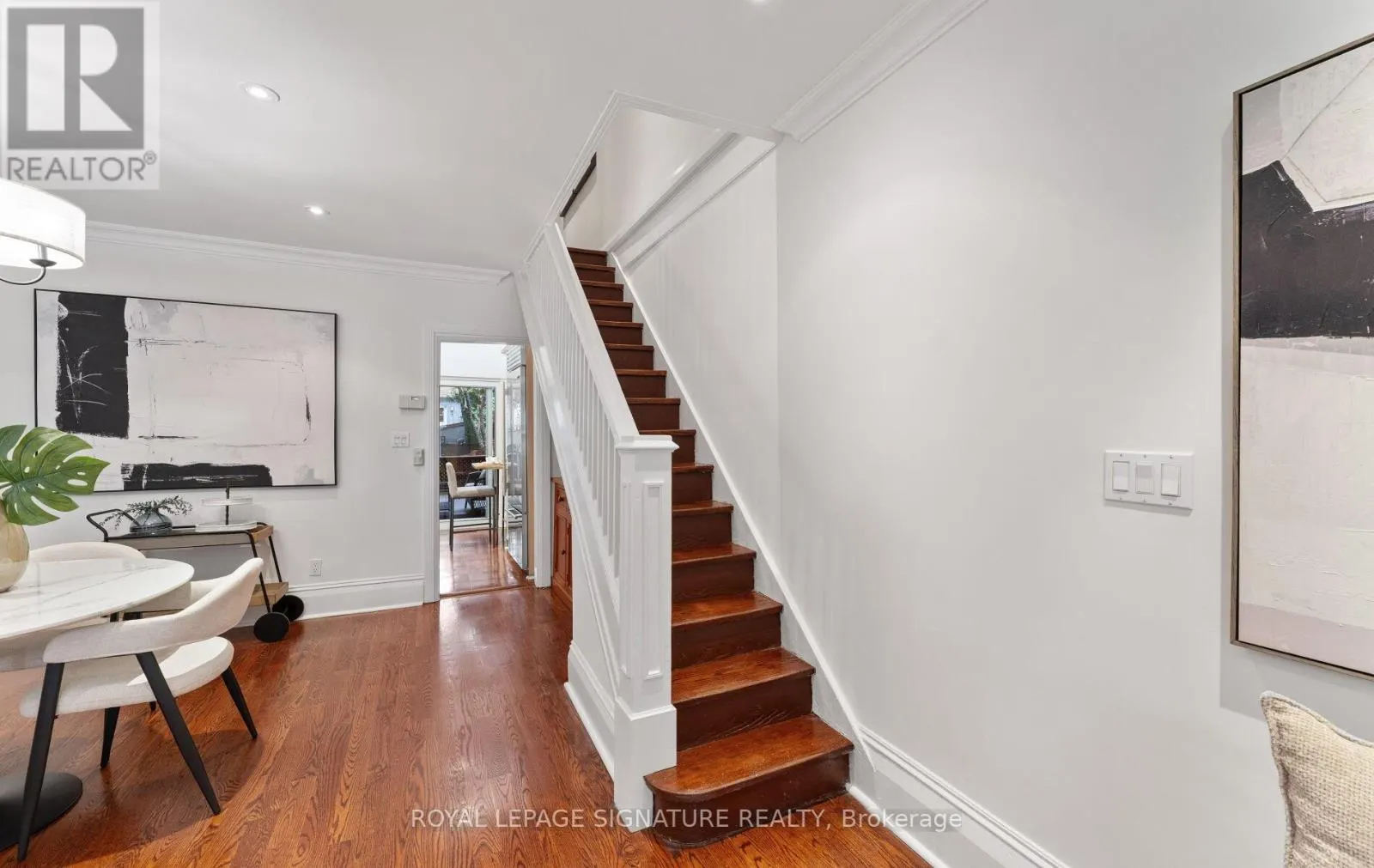 45 HILLSDALE AVENUE W