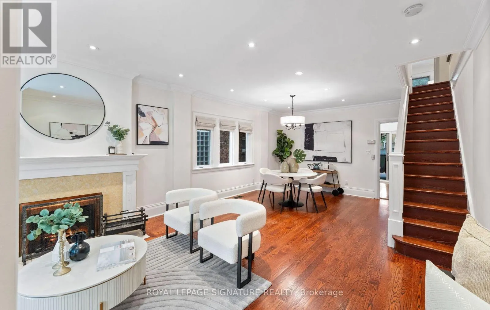 45 HILLSDALE AVENUE W