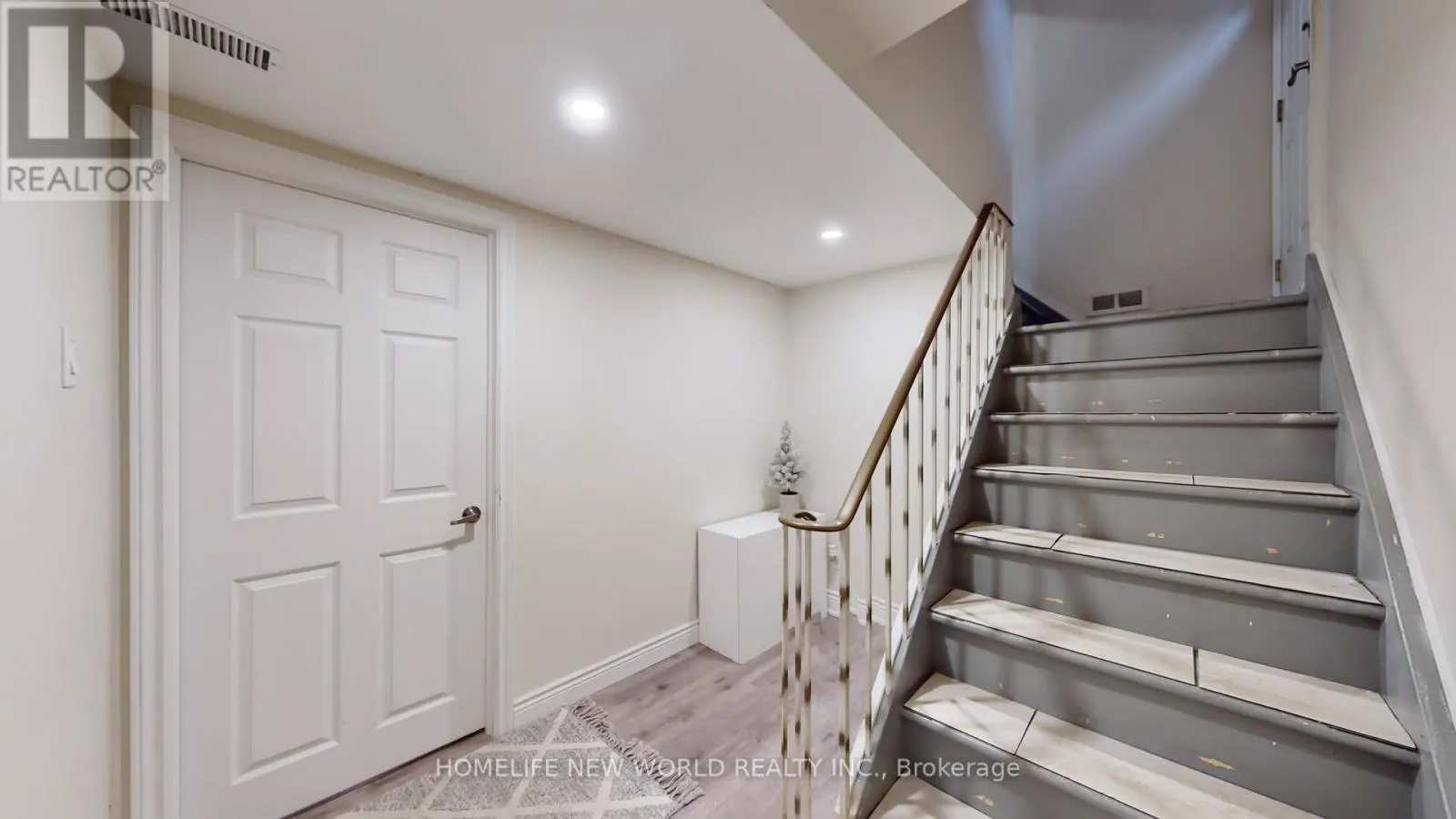 11 ELYNHILL DRIVE