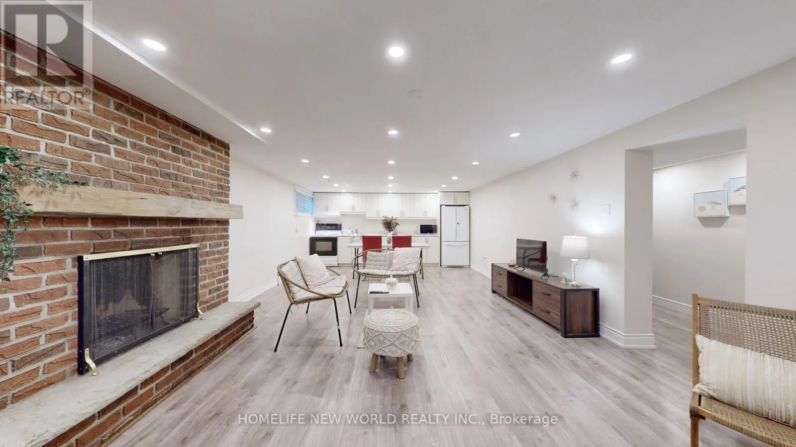 11 ELYNHILL DRIVE