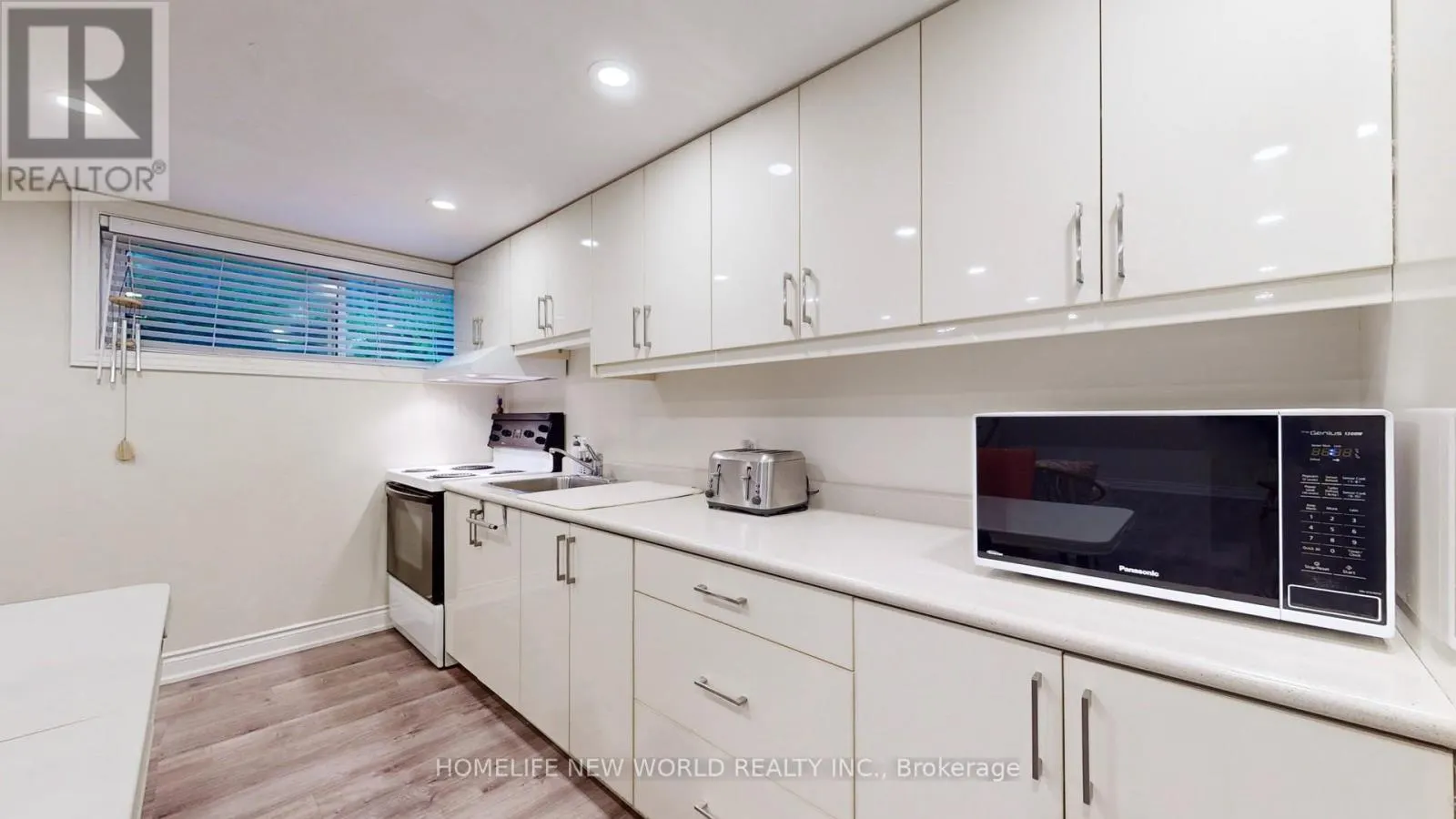11 ELYNHILL DRIVE
