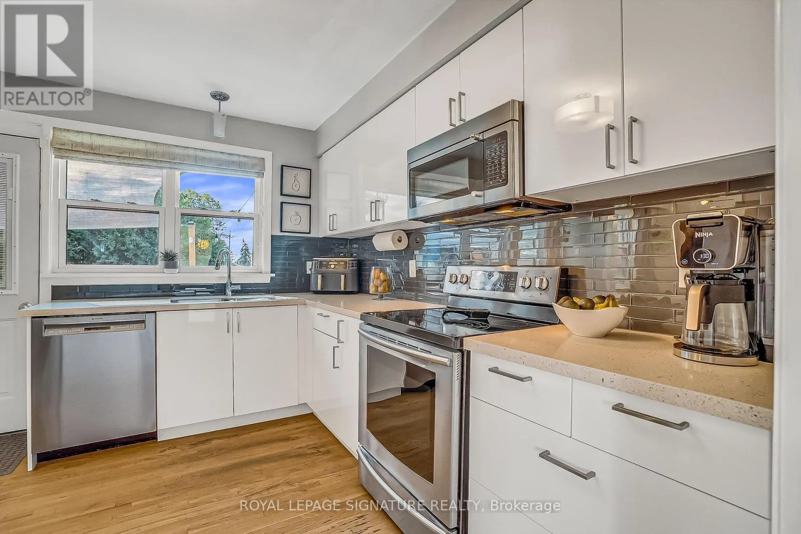 19 CARONPORT CRESCENT