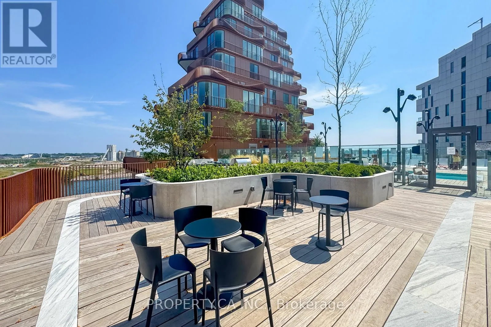 1331 - 155 MERCHANTS WHARF
