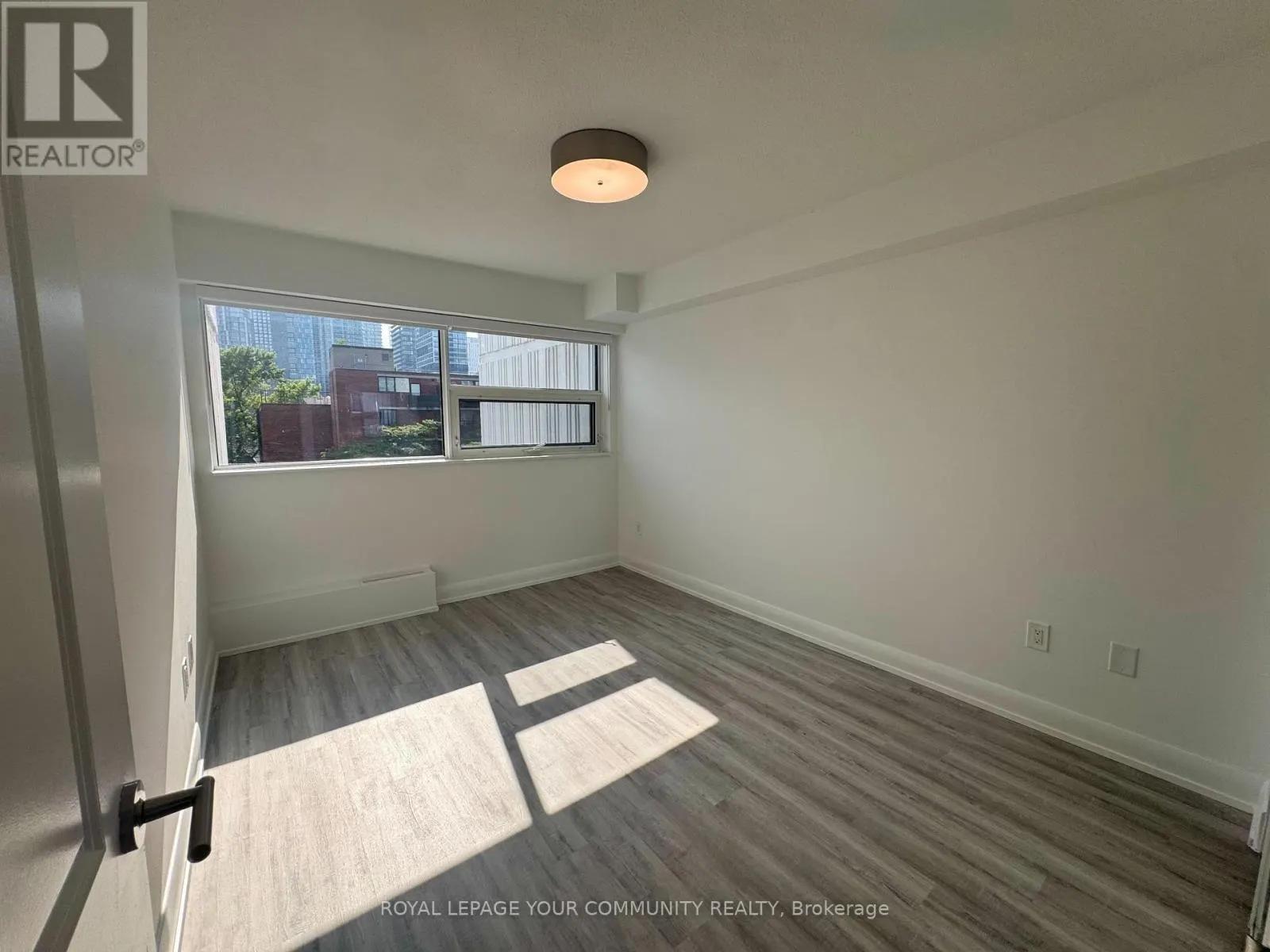 906 - 191 SHERBOURNE STREET
