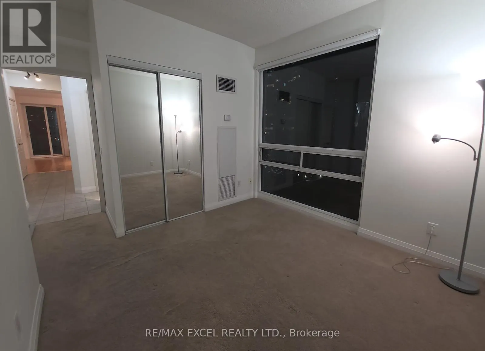 809 - 1121 BAY STREET