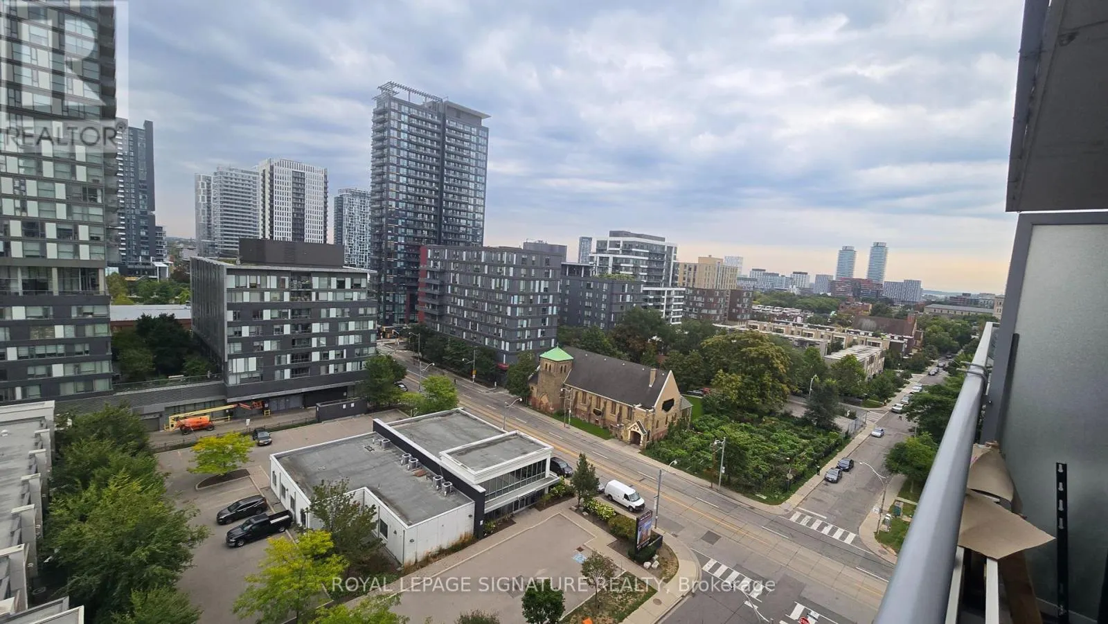 1004 - 25 COLE STREET