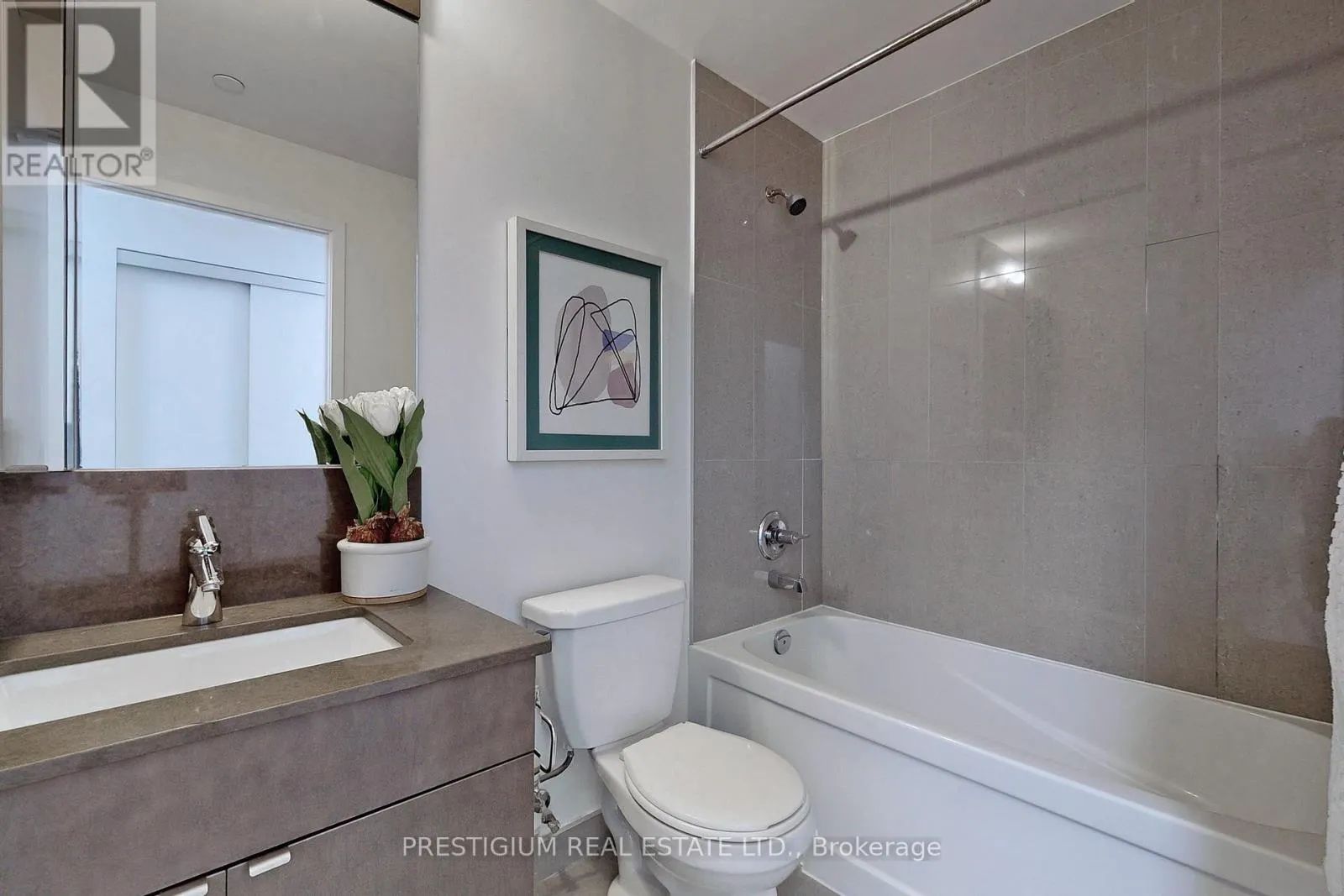 314 - 98 LILLIAN STREET